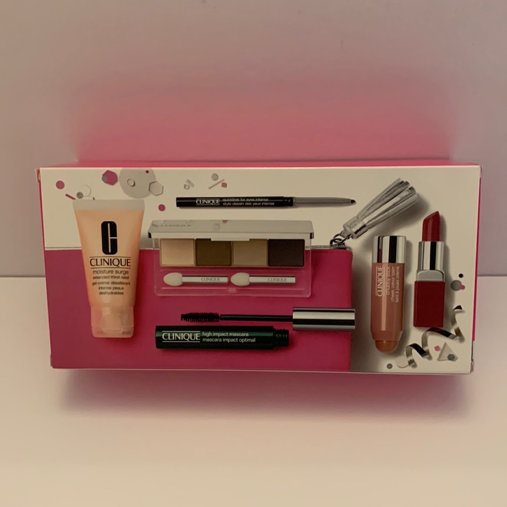 Clinique Merry & Bright Limited Edition 7 Piece Set.